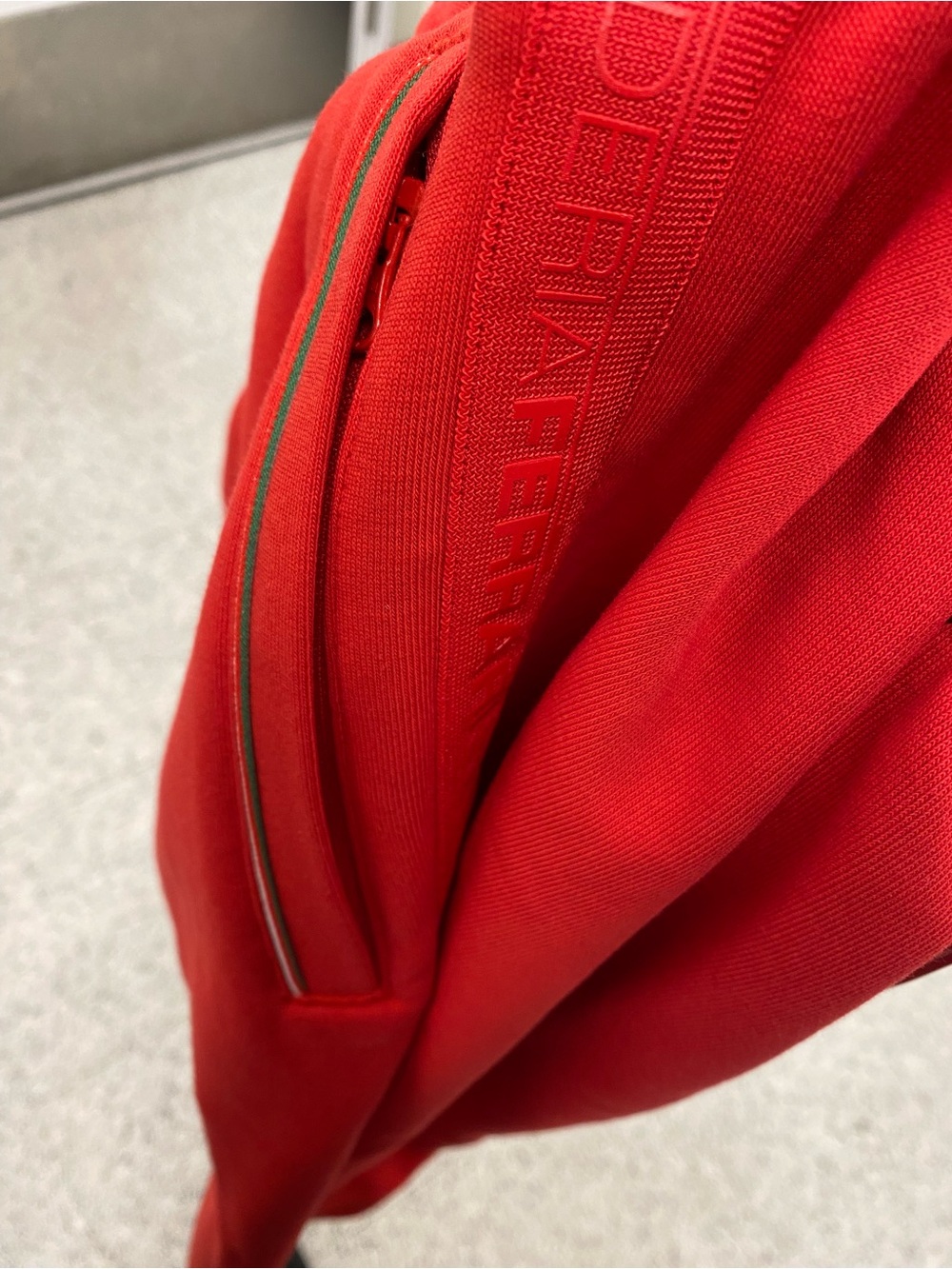 [630184-02] Mens Puma FERRARI RACE SWEATSHORTS new - Picture 4 of 4